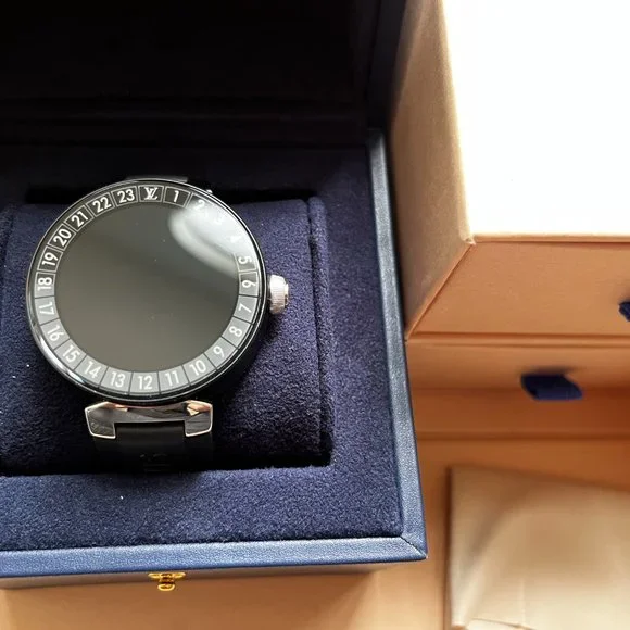 LOUIS VUITTON Tambour Horizon Smart Watch